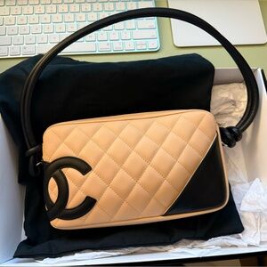 CHANEL C0200 Tan & Black Leather Quilted Handbag (Vintage)
